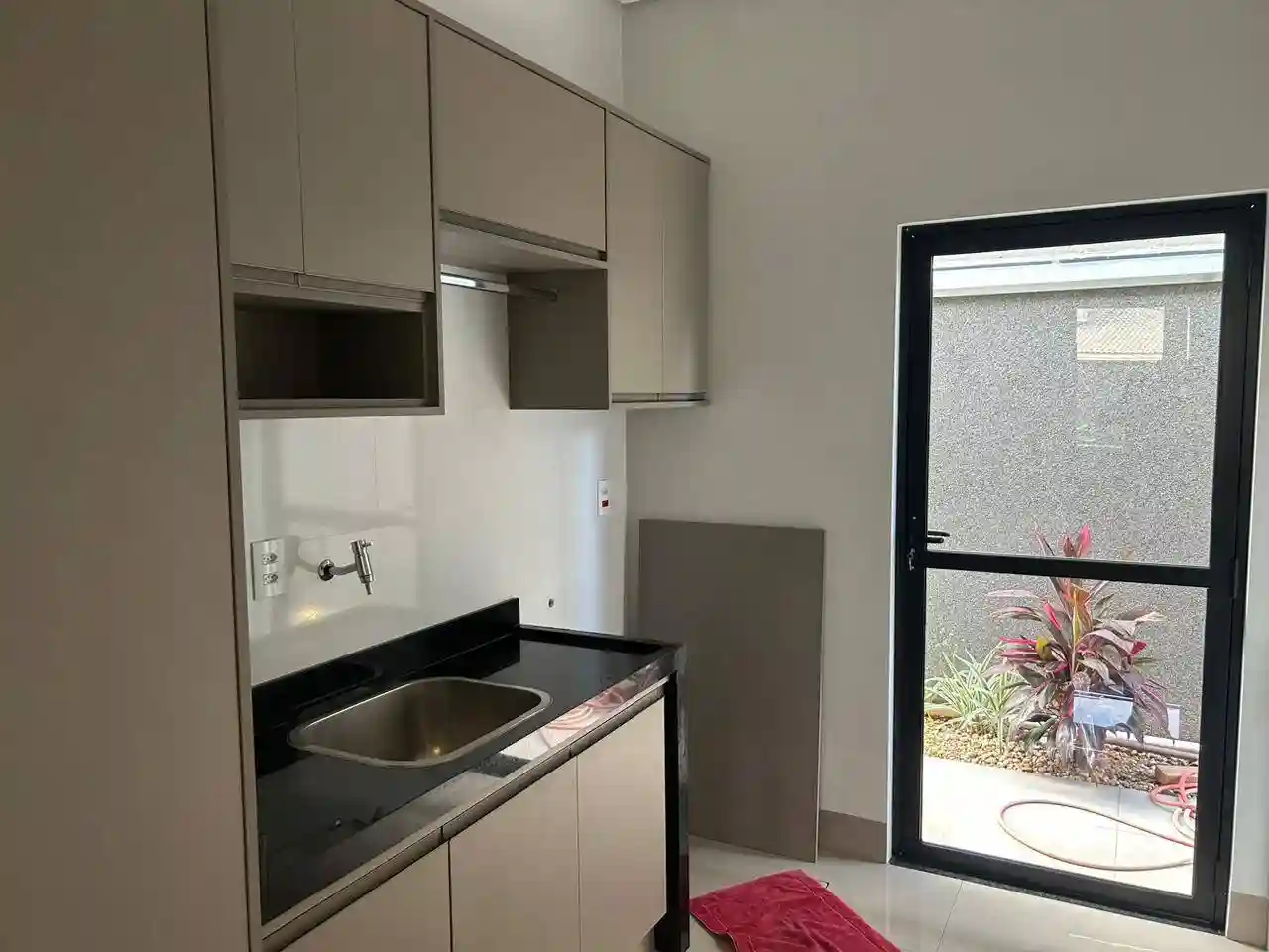 Casa de Condomínio com 4 quartos para aluguel, 430m² — foto 15 de 50