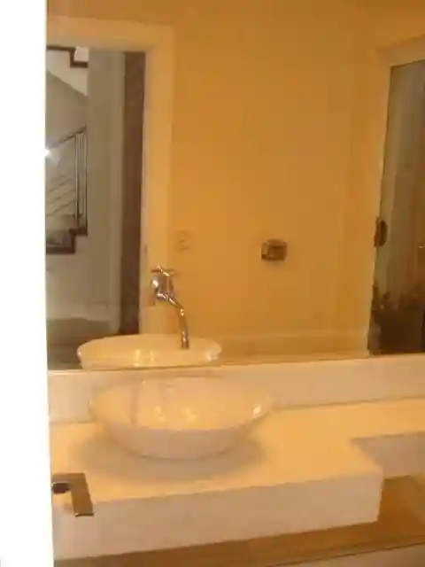 Casa de Condomínio com 4 quartos para aluguel, 430m² — foto 48 de 50