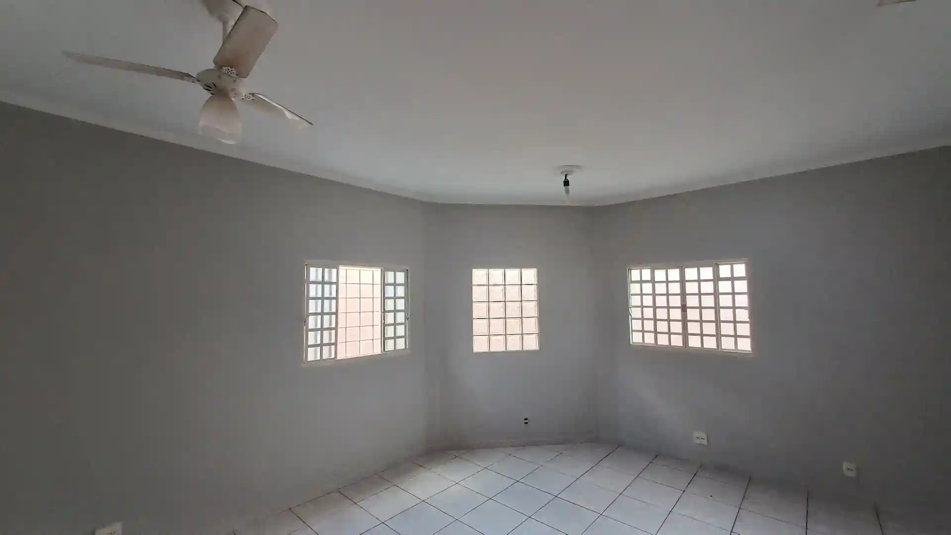 Casa com 3 quartos à venda, 282m² — foto 4 de 27