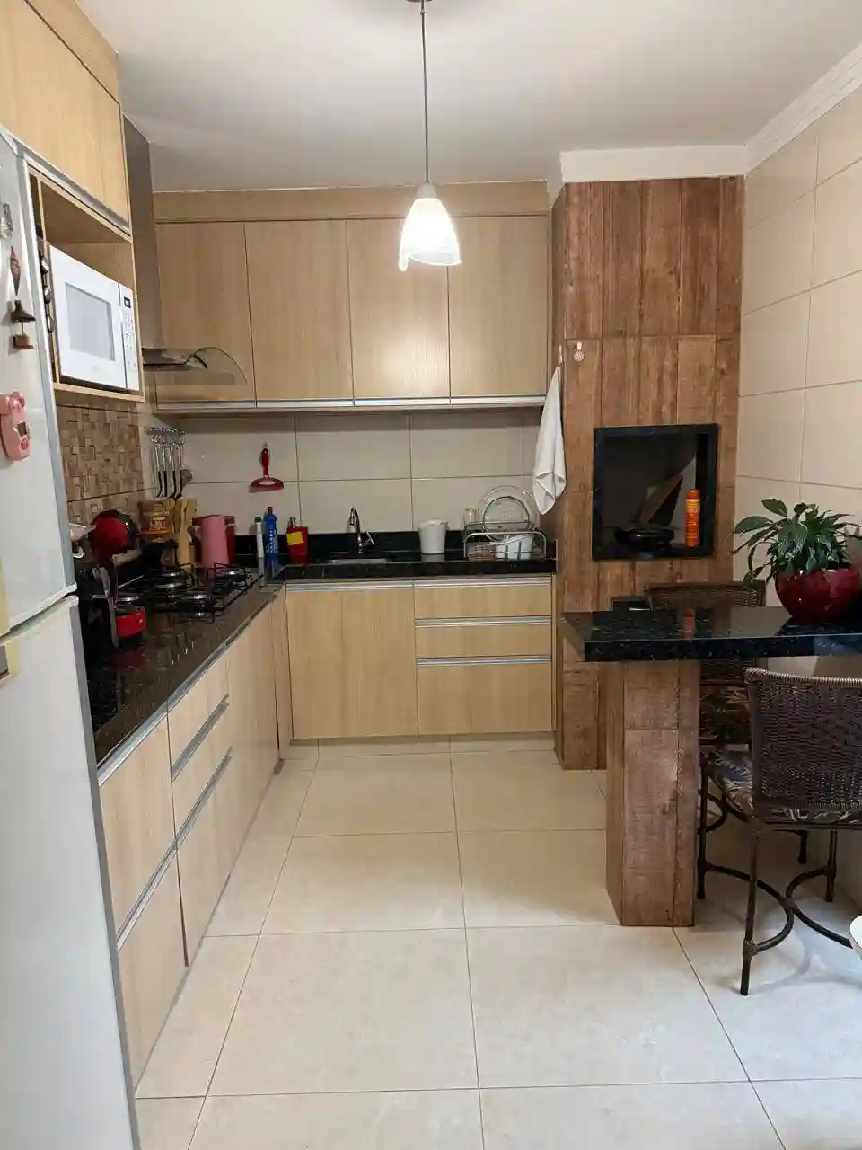 Casa de Condomínio com 3 quartos para aluguel, 98m² — foto 1 de 21