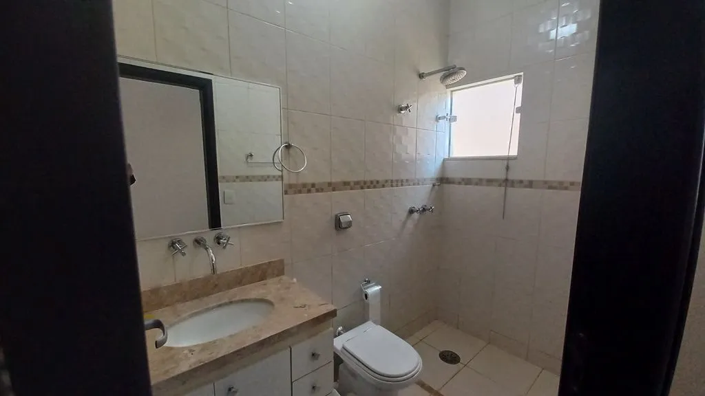 Casa de Condomínio à venda — foto 2 de 8