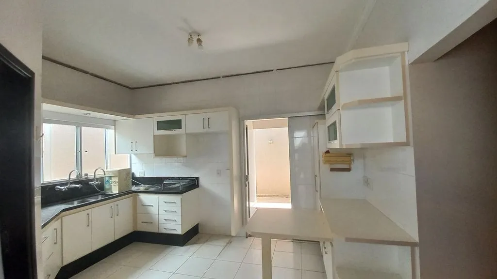 Casa de Condomínio à venda — foto 8 de 8