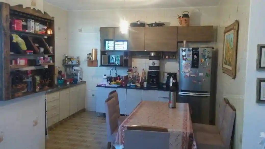 Casa com 4 quartos à venda, 250m² — foto 4 de 12