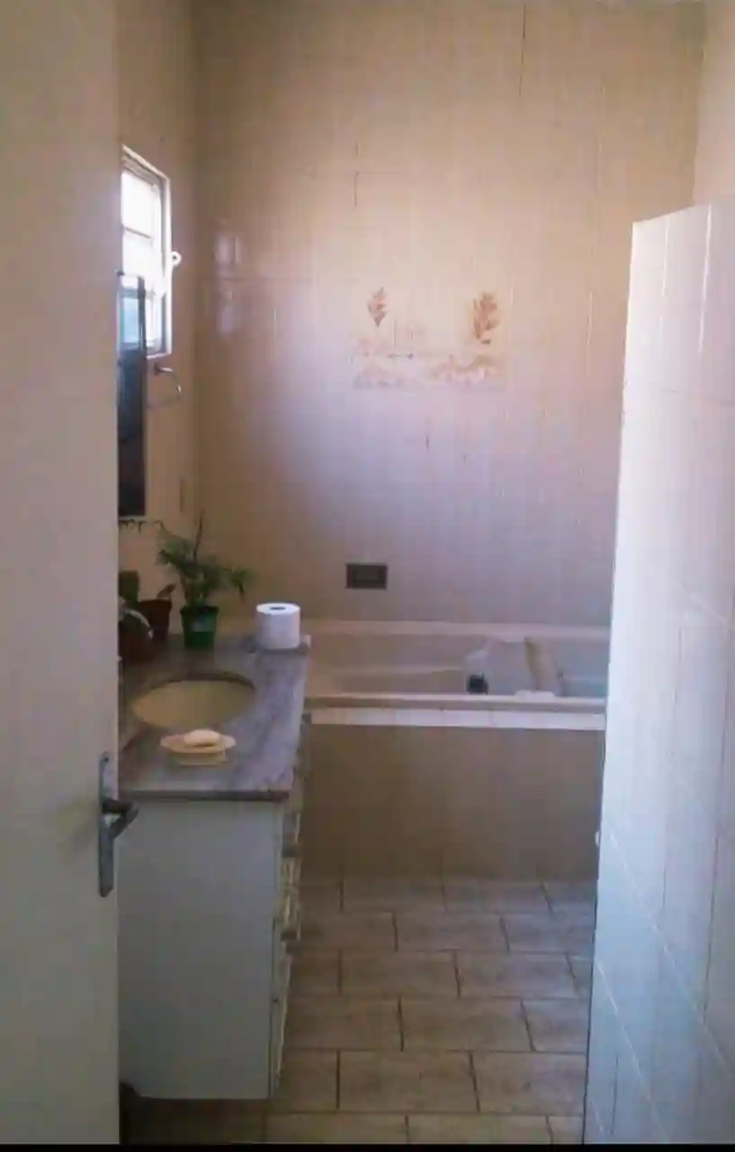 Casa com 4 quartos à venda, 250m² — foto 10 de 12