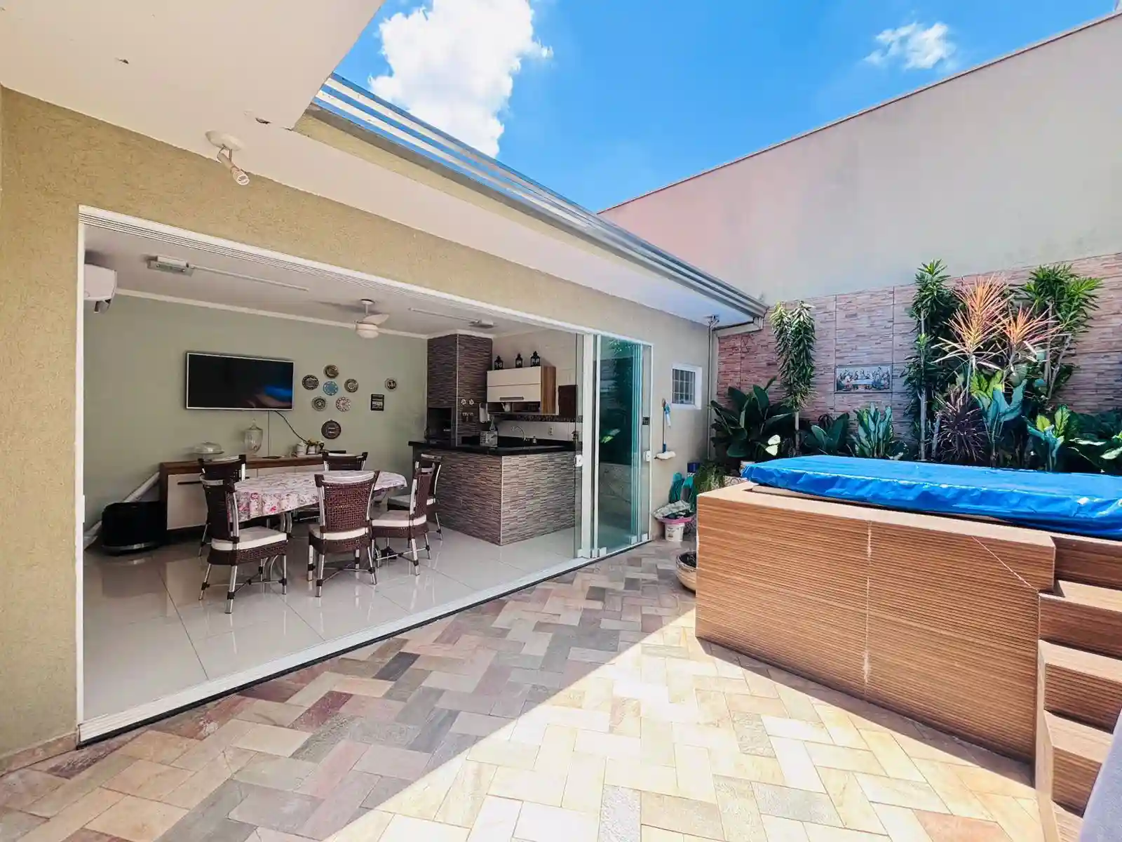 Casa de Condomínio com 3 quartos à venda, 10m² — foto 8 de 49