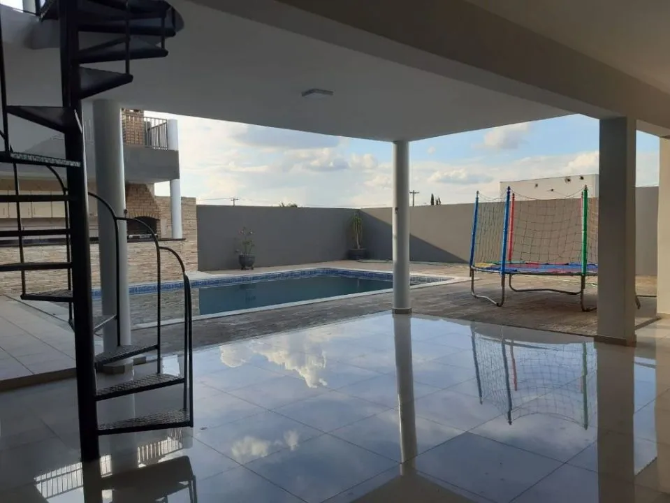 Casa para aluguel — foto 2 de 8