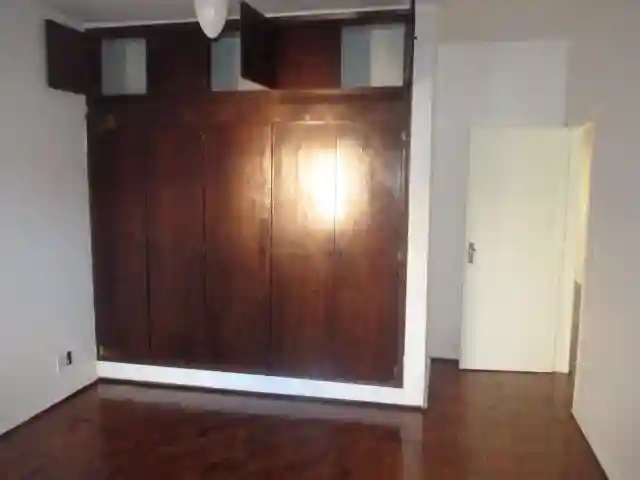 Casa à venda — foto 8 de 13