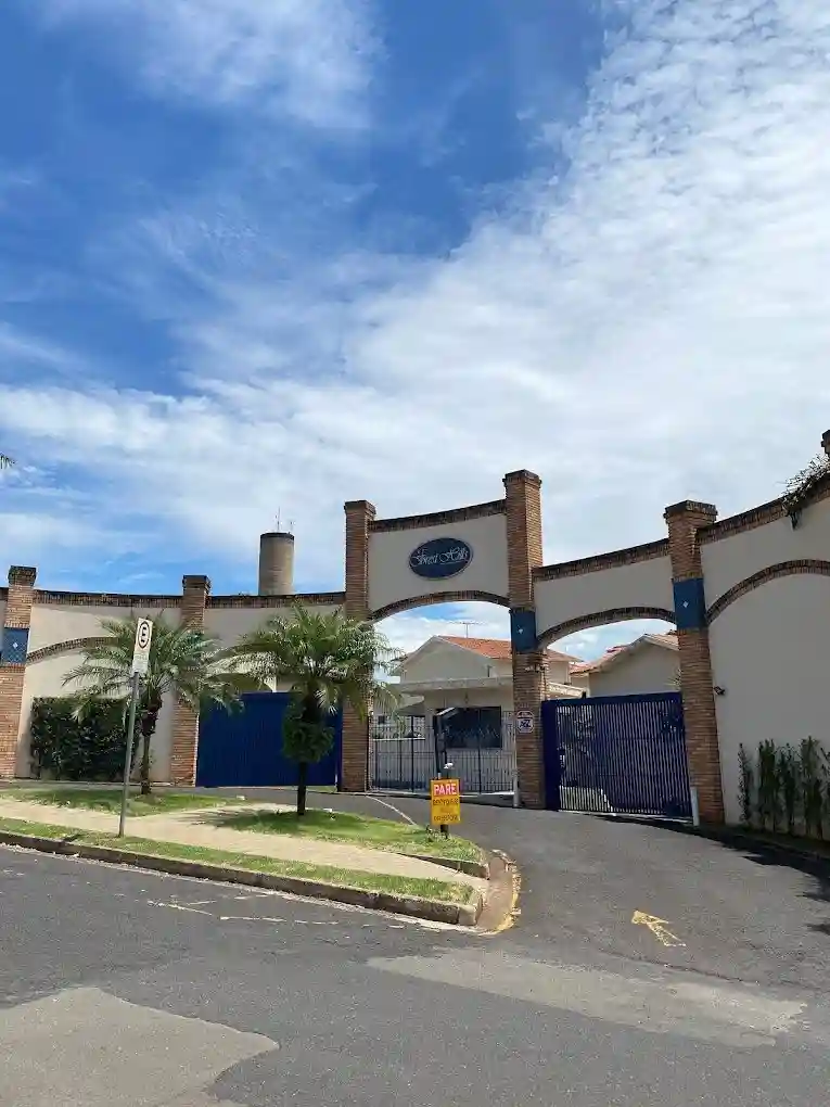 Casa de Condomínio com 3 quartos para aluguel, 126m² — foto 1 de 1