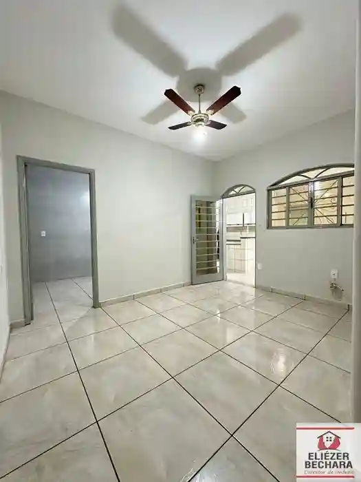 Casa com 3 quartos à venda, 114m² — foto 1 de 19