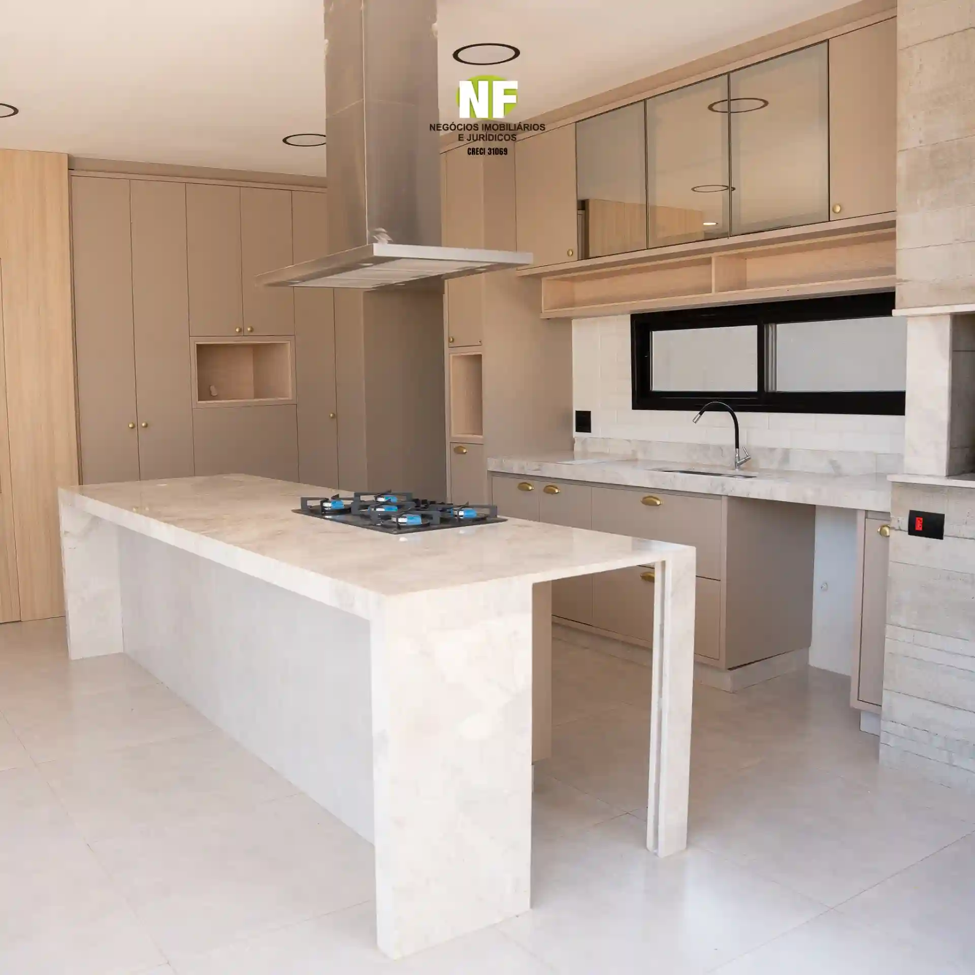 Casa de Condomínio com 3 quartos à venda, 300m² — foto 12 de 23
