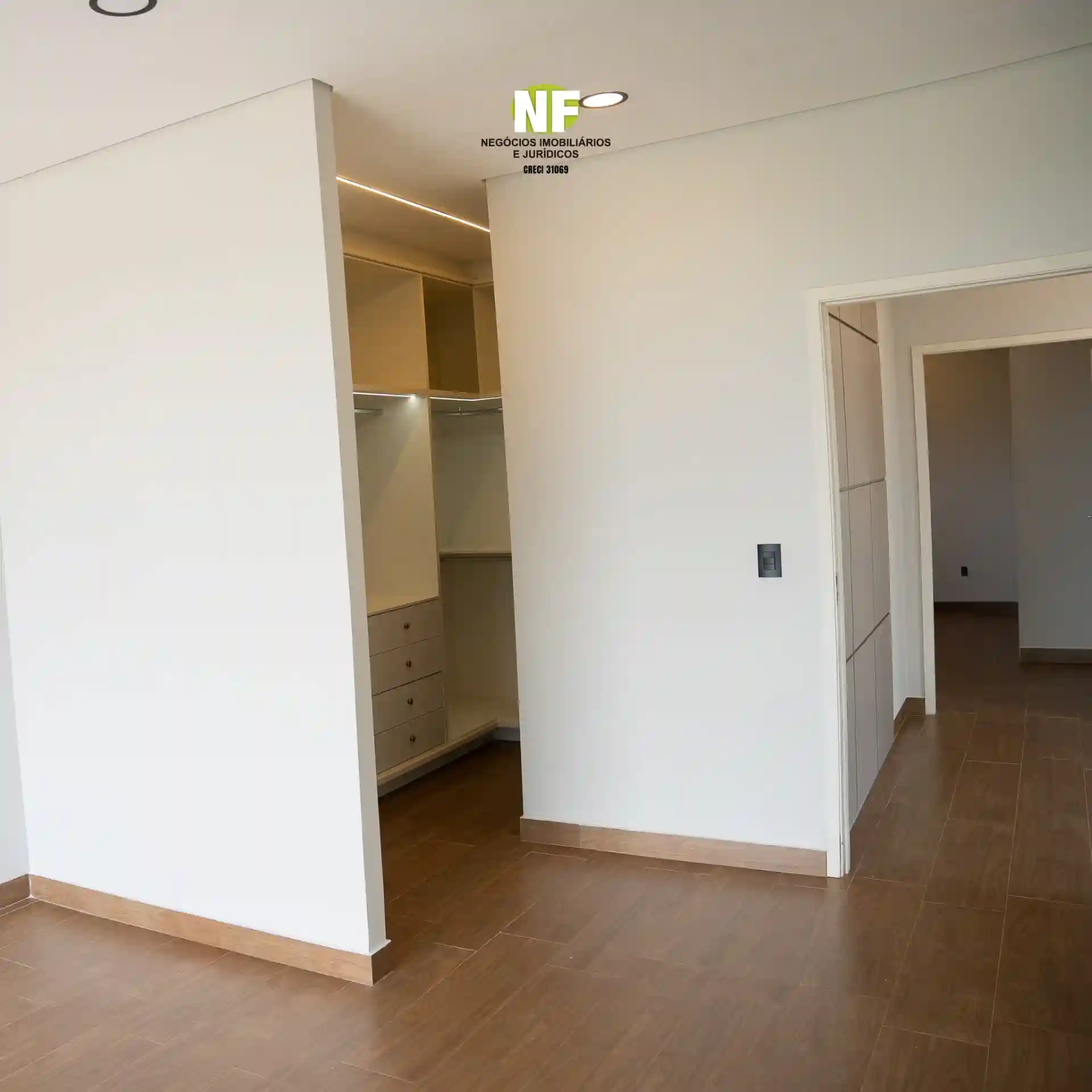 Casa de Condomínio com 3 quartos à venda, 300m² — foto 10 de 23