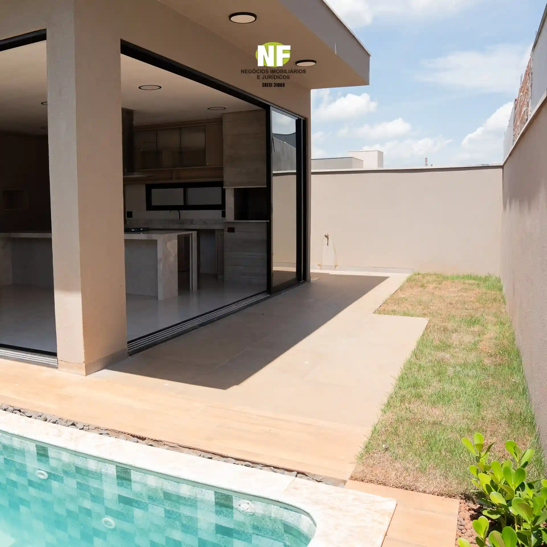 Casa de Condomínio com 3 quartos à venda, 300m² — foto 15 de 23