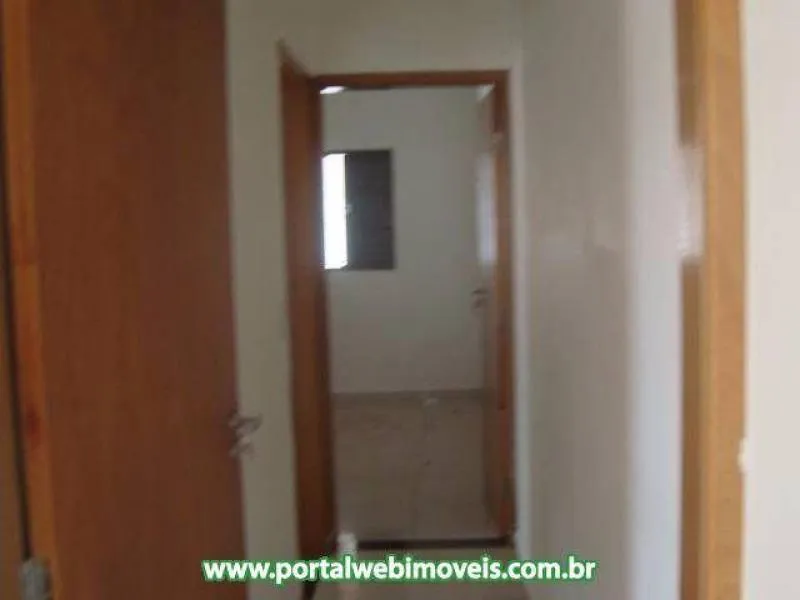 Casa à venda — foto 2 de 4