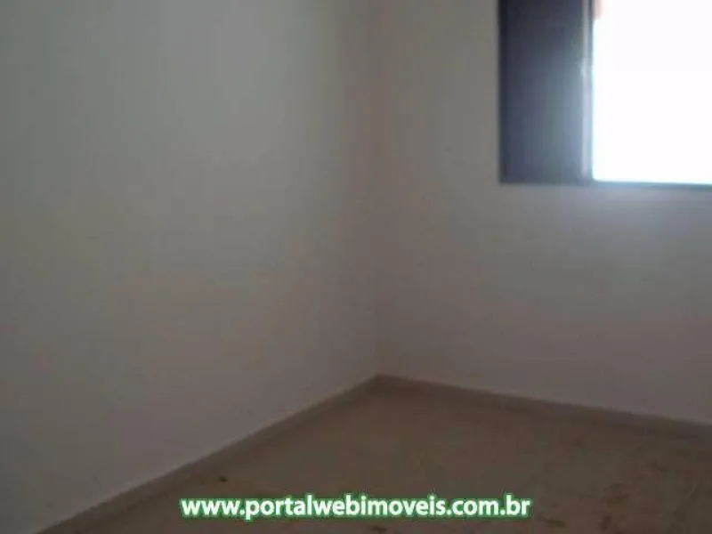 Casa à venda — foto 4 de 4