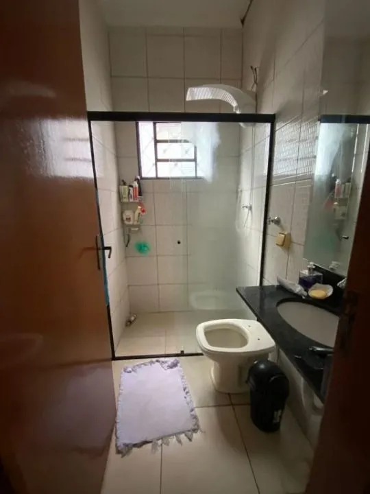 Casa à venda — foto 1 de 2