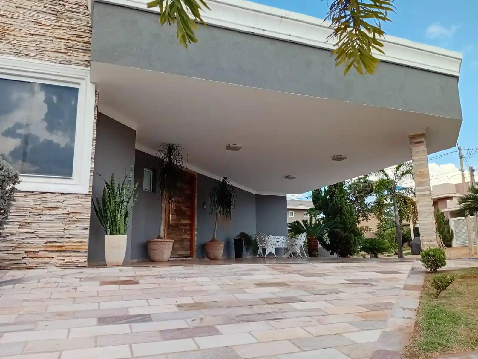 Casa de Condomínio com 3 quartos à venda, 251m² — foto 2 de 22