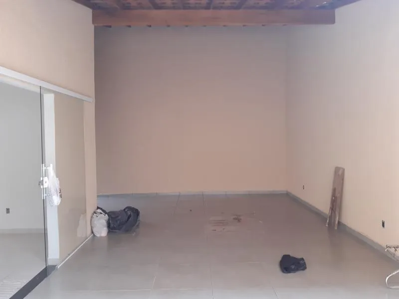Casa à venda — foto 1 de 2