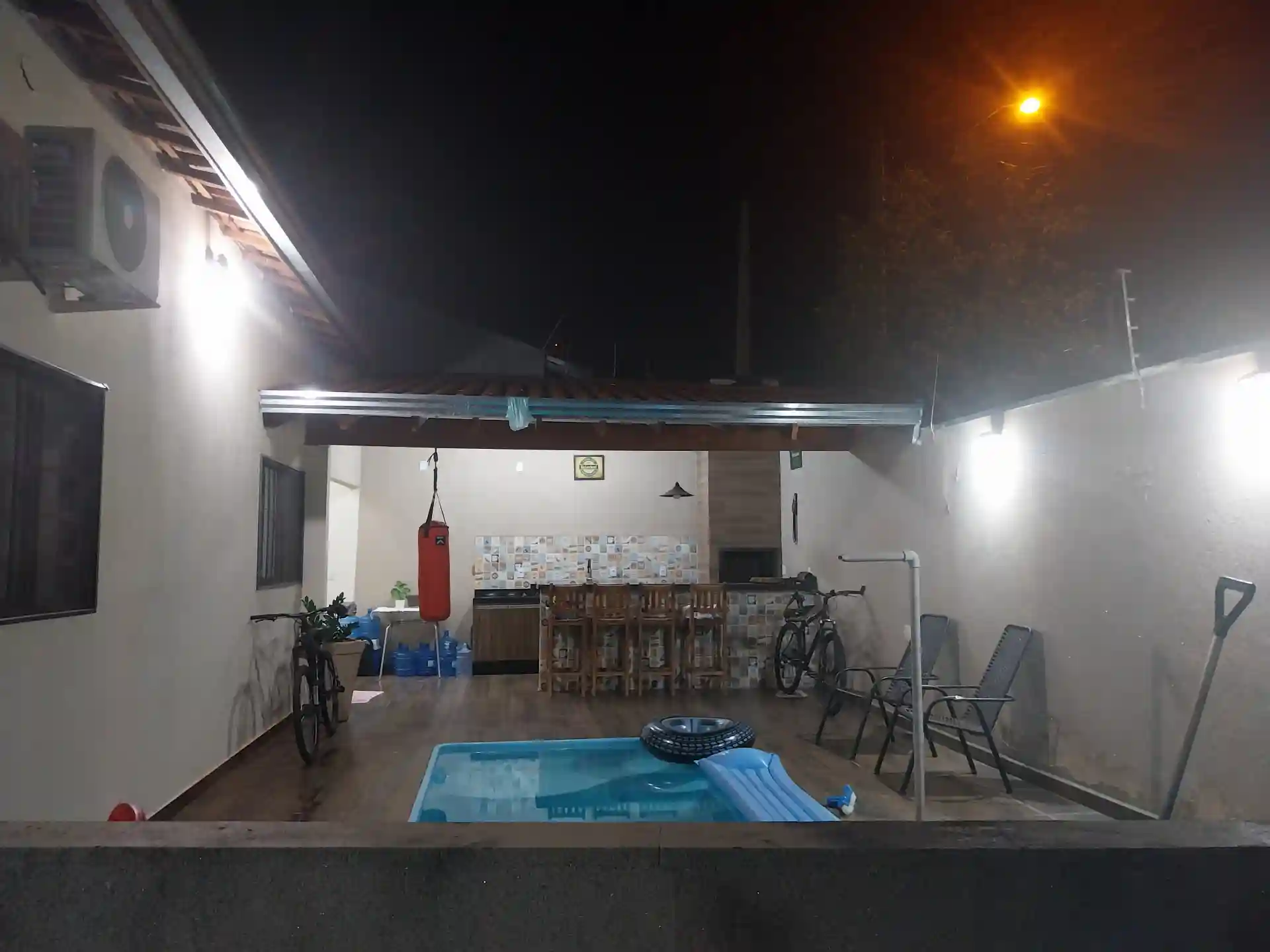 Casa com 3 quartos à venda, 265m² — foto 1 de 46