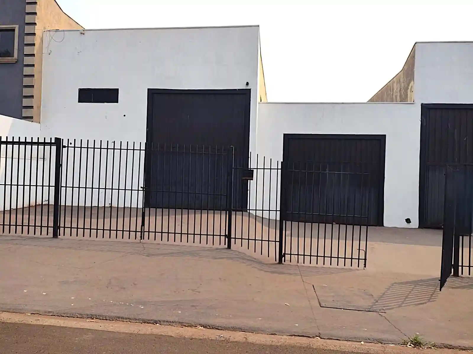 Loja / Salão / Ponto Comercial  para aluguel, 240m² — foto 1 de 6
