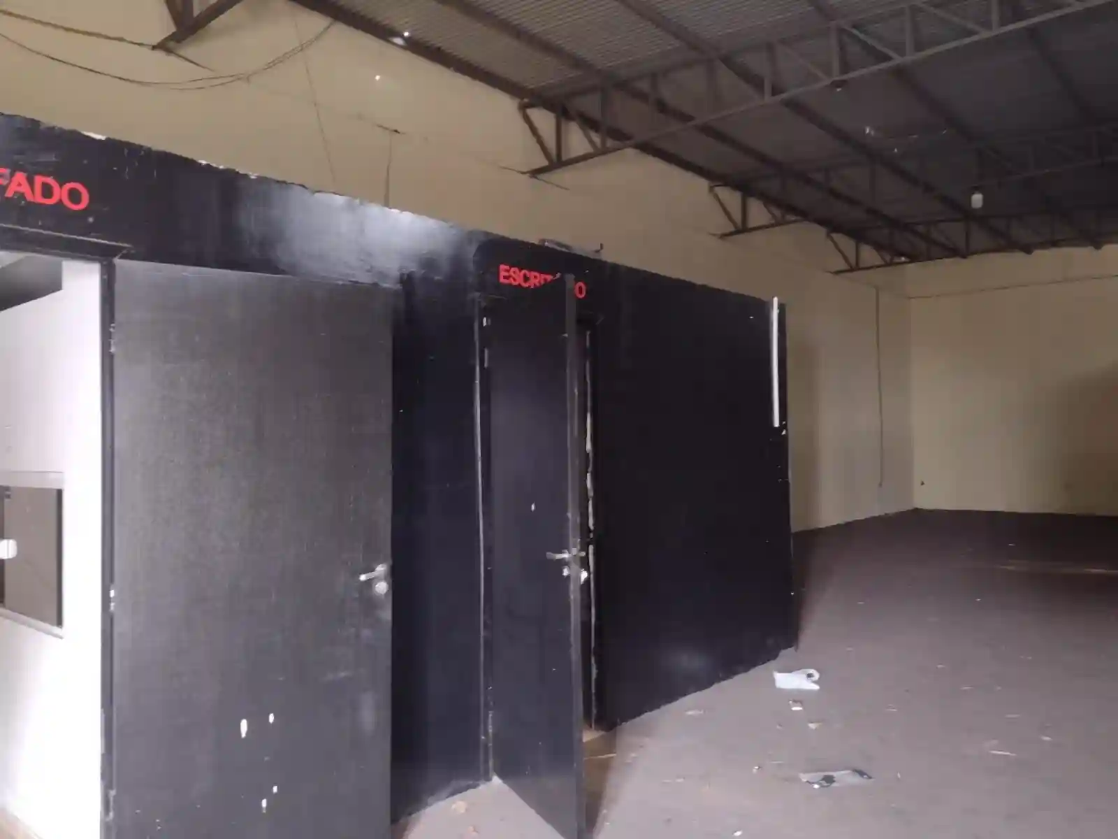 Loja / Salão / Ponto Comercial  para aluguel, 240m² — foto 3 de 6