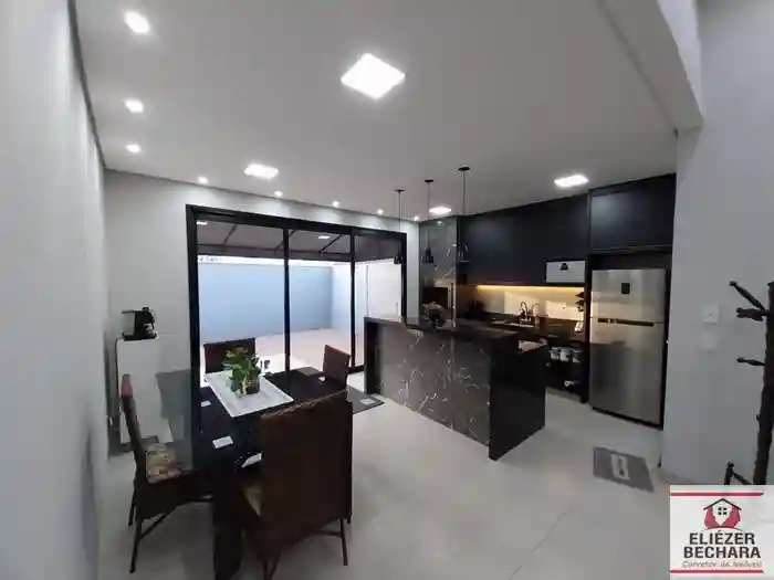 Casa com 3 quartos à venda, 110m² — foto 1 de 19