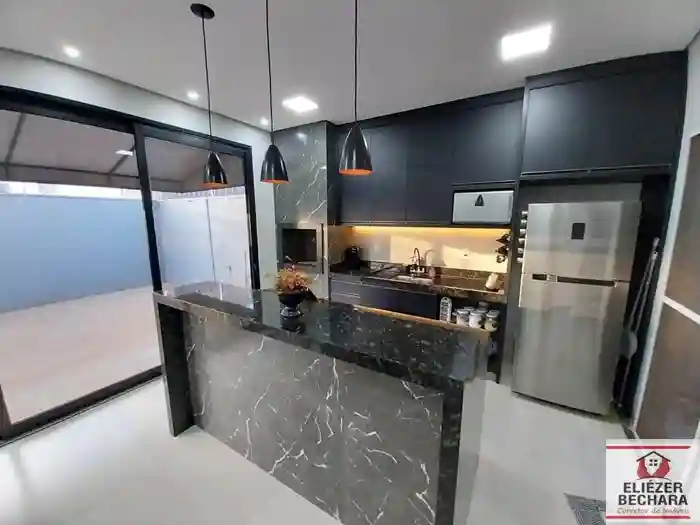 Casa com 3 quartos à venda, 110m² — foto 2 de 19