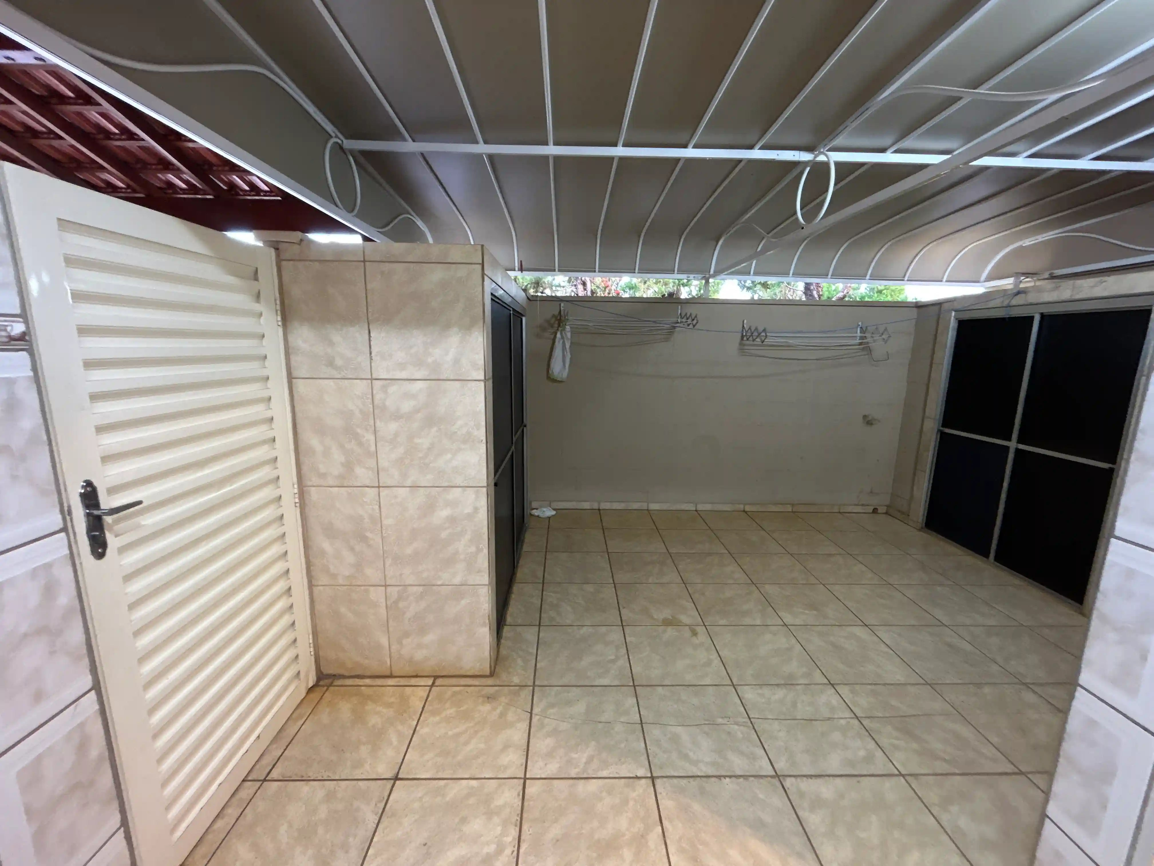Casa de Condomínio com 5 quartos para aluguel, 300m² — foto 26 de 26