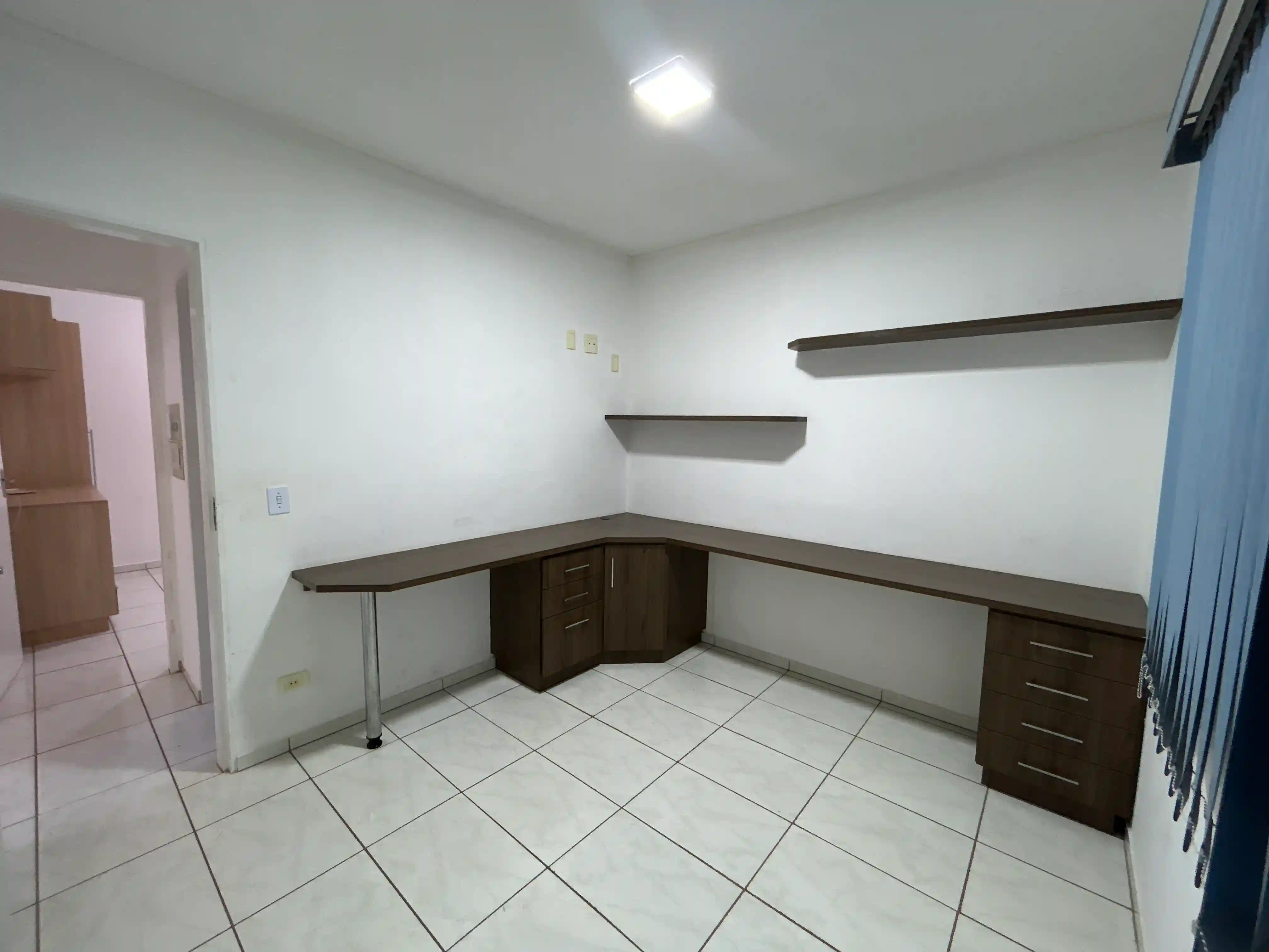 Casa de Condomínio com 5 quartos para aluguel, 300m² — foto 10 de 26