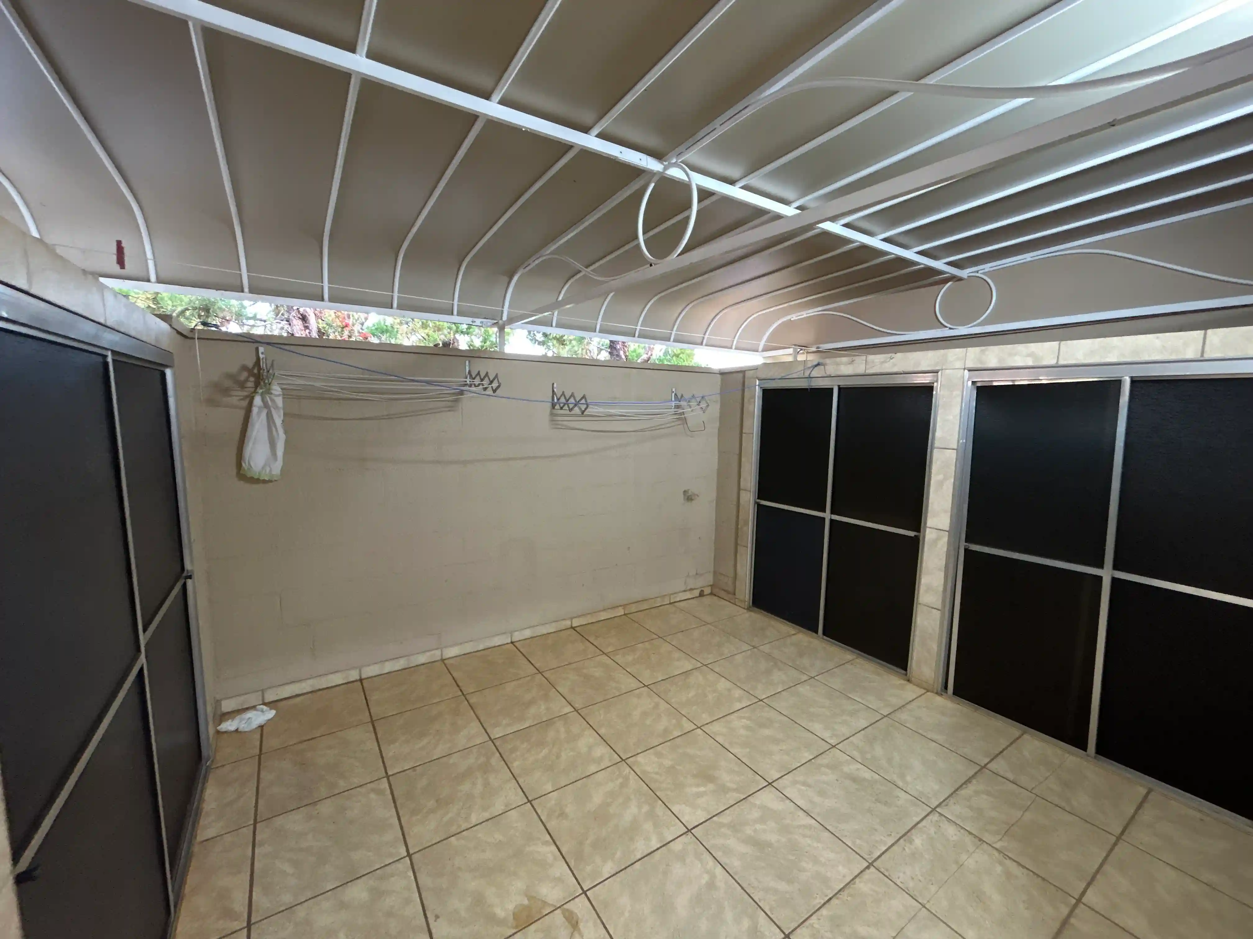 Casa de Condomínio com 5 quartos para aluguel, 300m² — foto 25 de 26