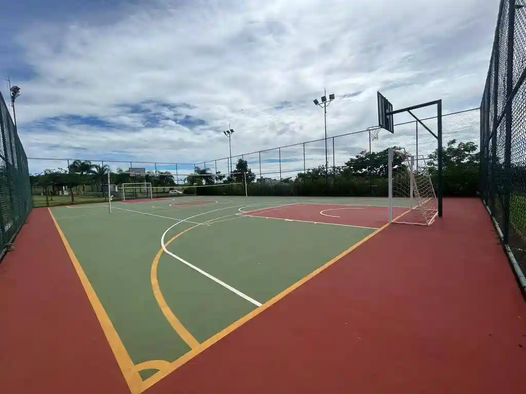 Casa de Condomínio com 3 quartos à venda, 300m² — foto 14 de 16