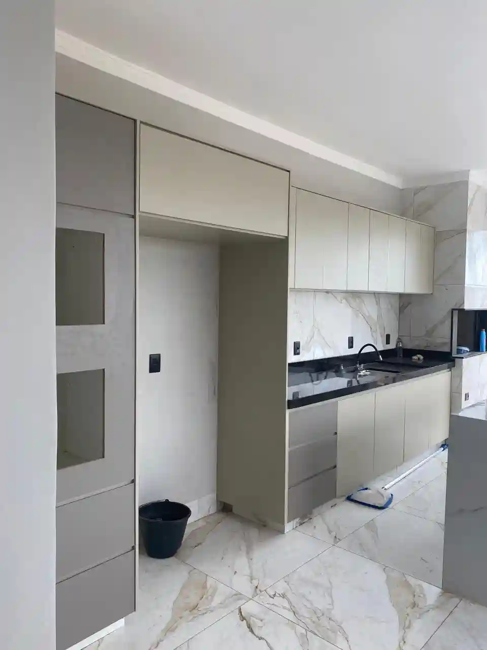 Casa de Condomínio com 3 quartos à venda, 300m² — foto 7 de 16