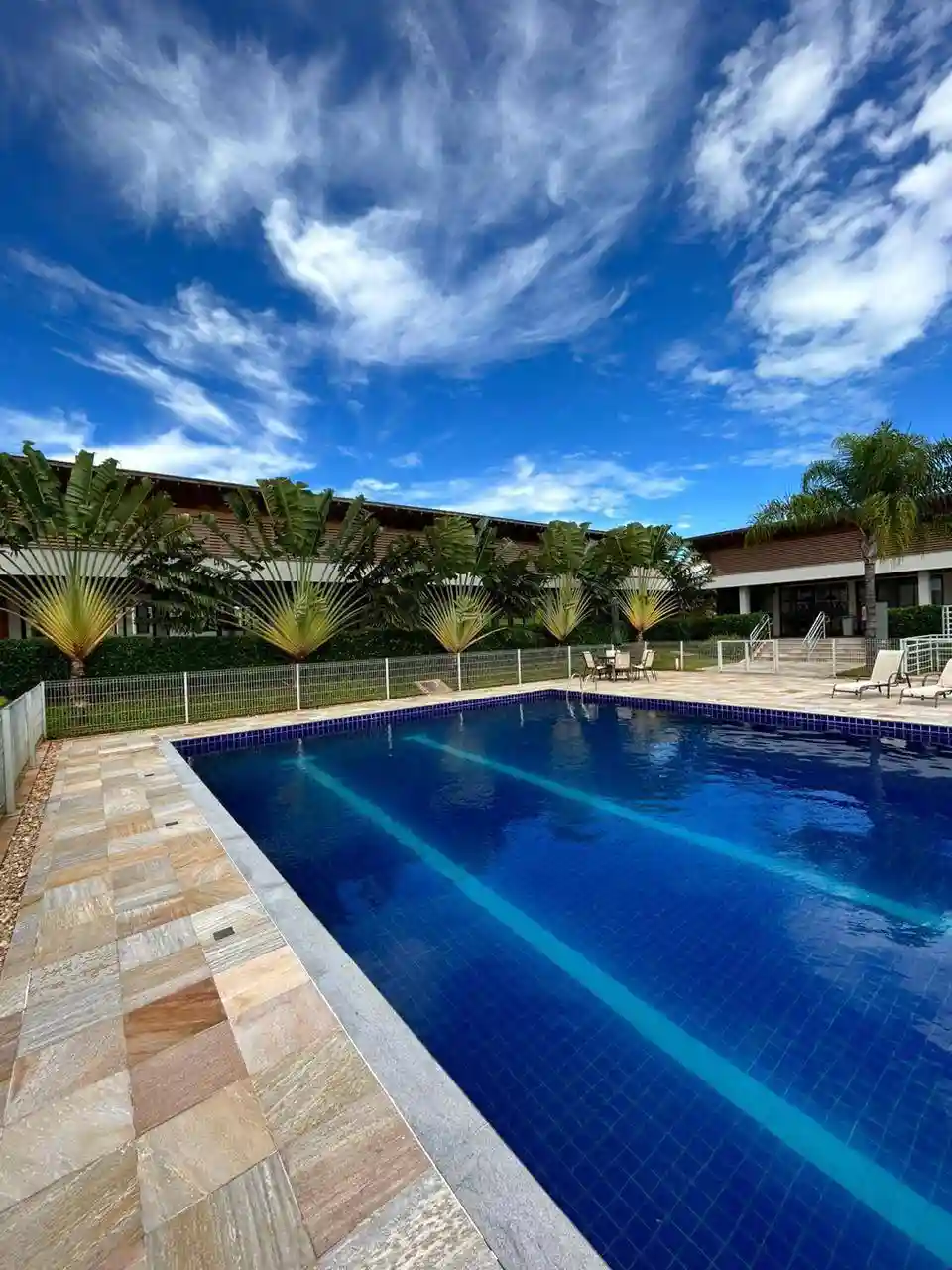 Casa de Condomínio com 3 quartos à venda, 300m² — foto 8 de 16