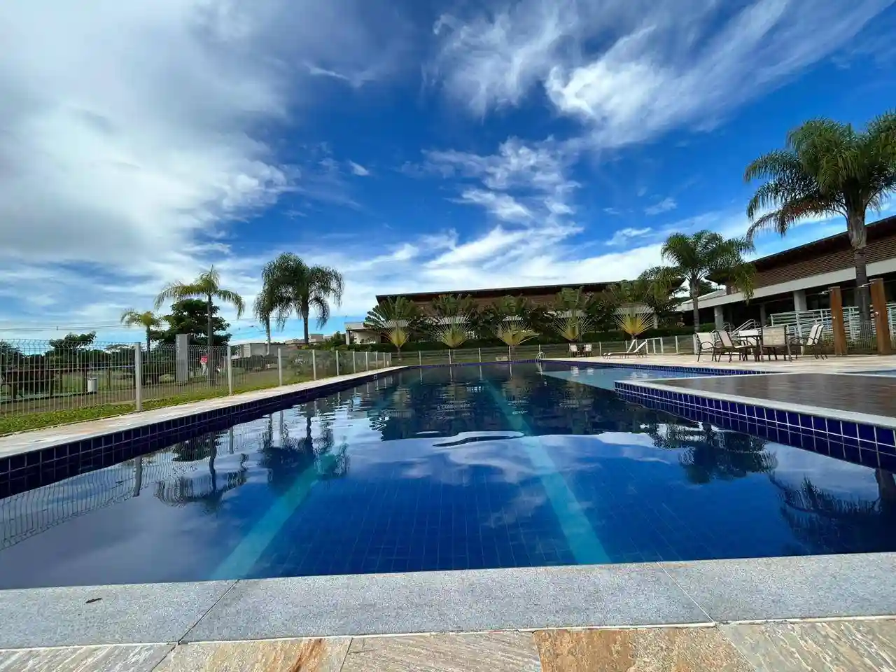Casa de Condomínio com 3 quartos à venda, 300m² — foto 10 de 16