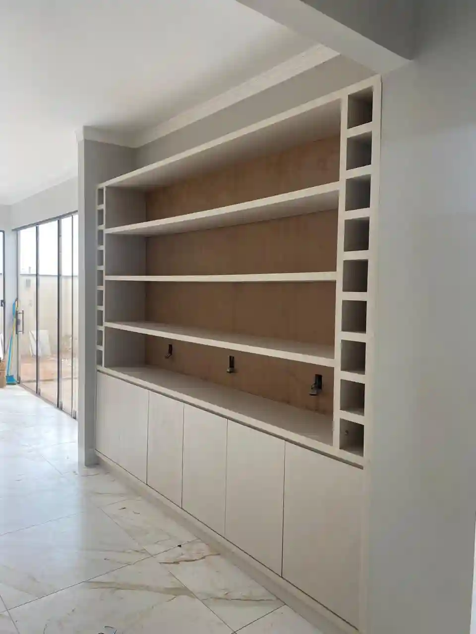 Casa de Condomínio com 3 quartos à venda, 300m² — foto 3 de 16