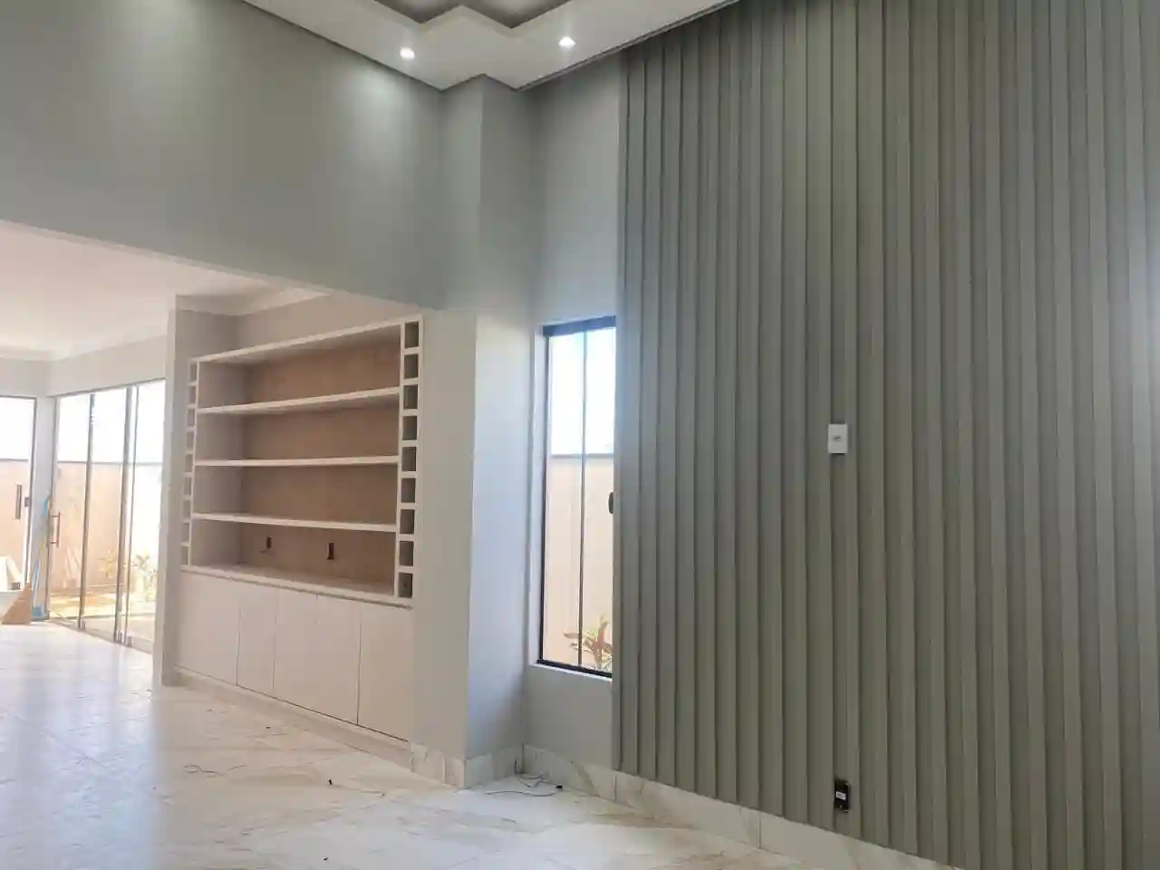 Casa de Condomínio com 3 quartos à venda, 300m² — foto 2 de 16