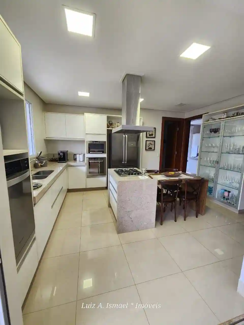Casa de Condomínio com 4 quartos à venda, 502m² — foto 24 de 48
