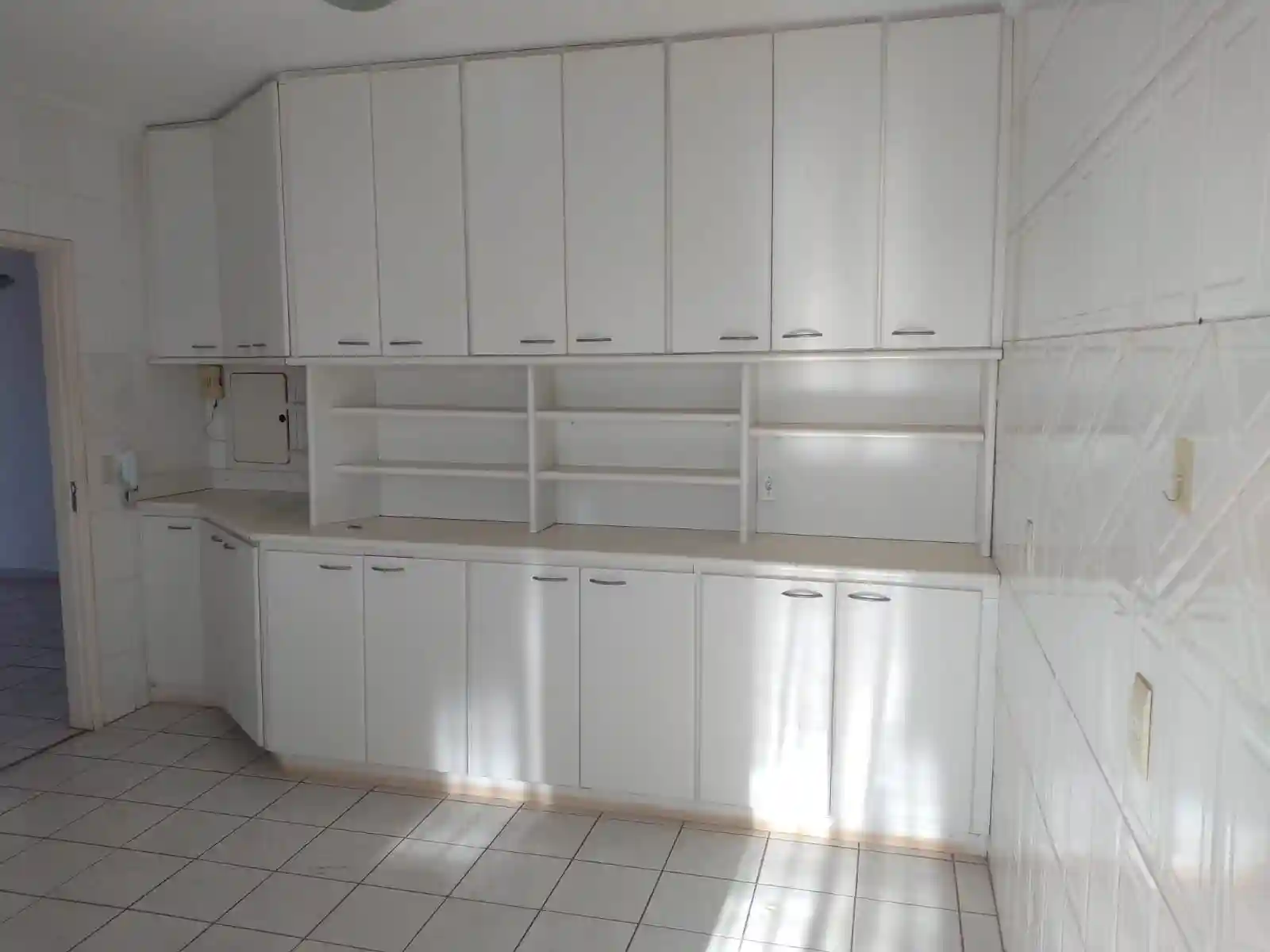 Apartamento com 2 quartos à venda, 76m² — foto 3 de 5