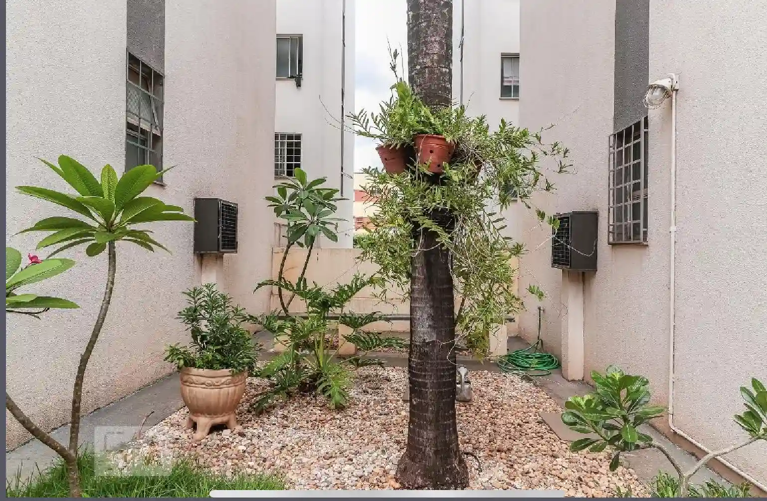 Apartamento com 2 quartos à venda, 70m² — foto 1 de 19