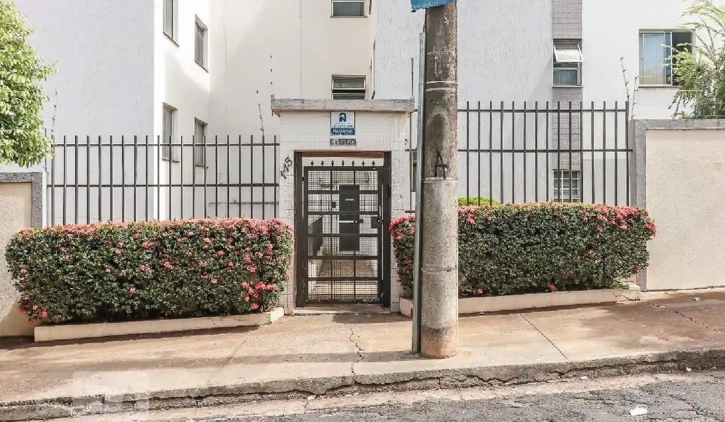 Apartamento com 2 quartos à venda, 70m² — foto 2 de 19