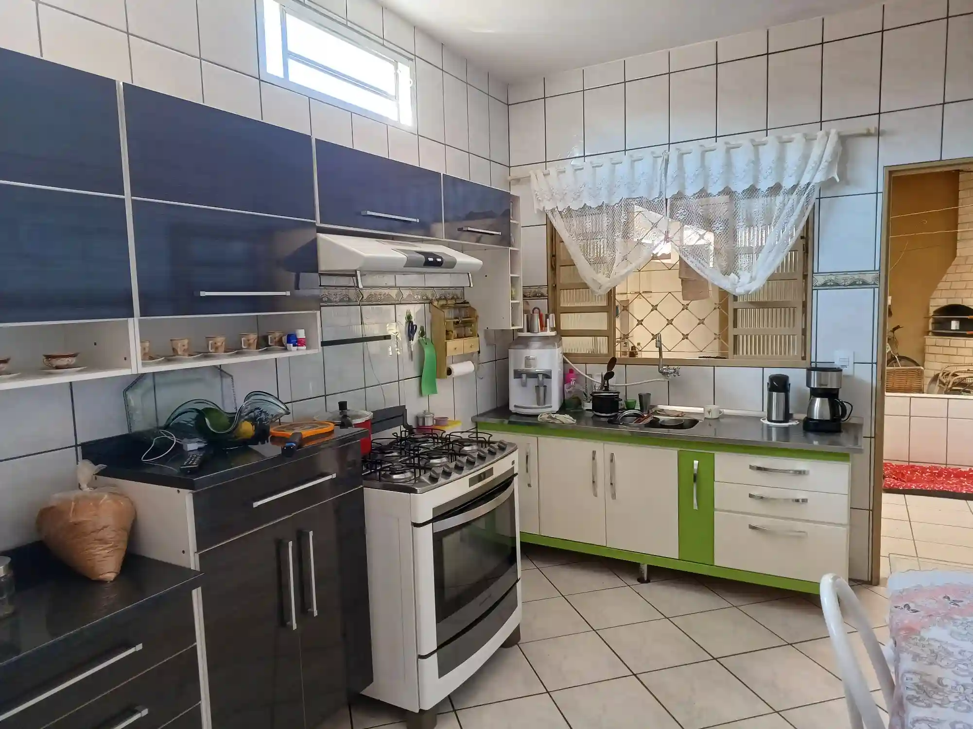 Casa com 6 quartos à venda, 360m² — foto 2 de 9