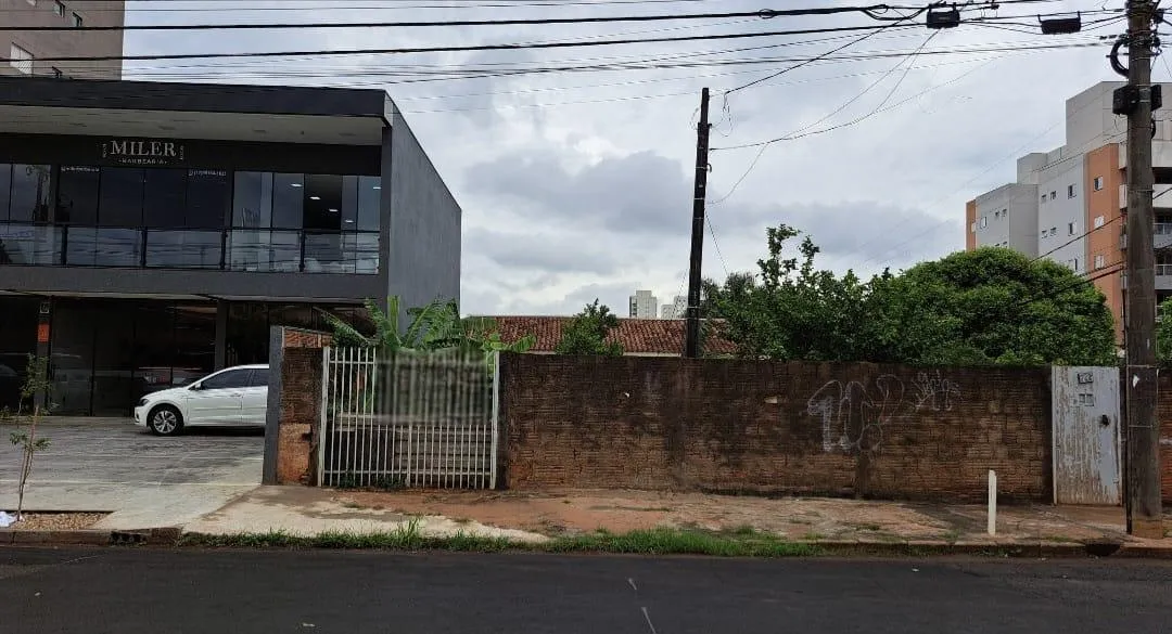 Casa com 3 quartos à venda, 358m² — foto 3 de 3