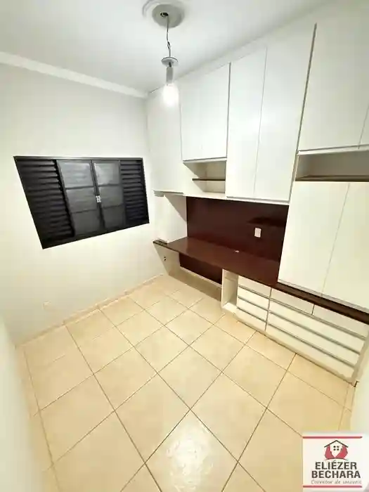 Casa com 3 quartos à venda, 110m² — foto 2 de 23