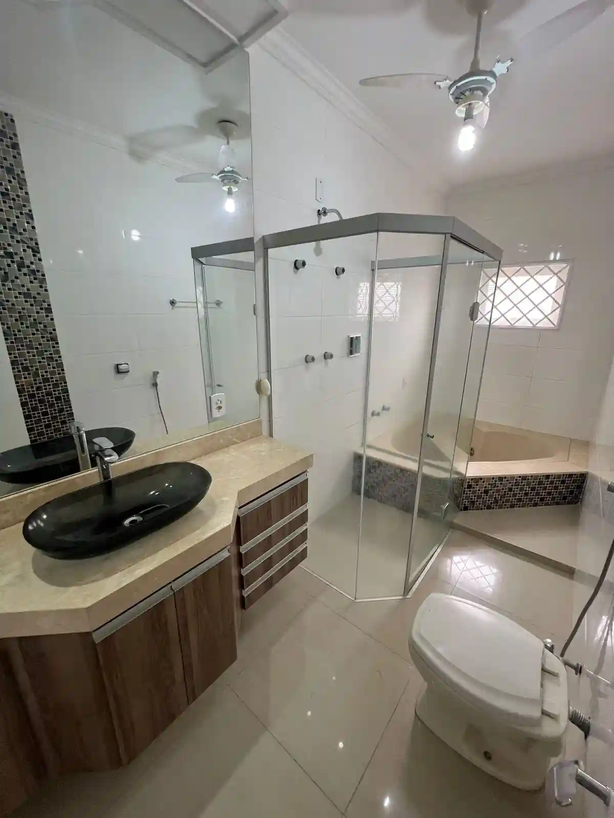 Casa com 4 quartos à venda, 290m² — foto 9 de 30