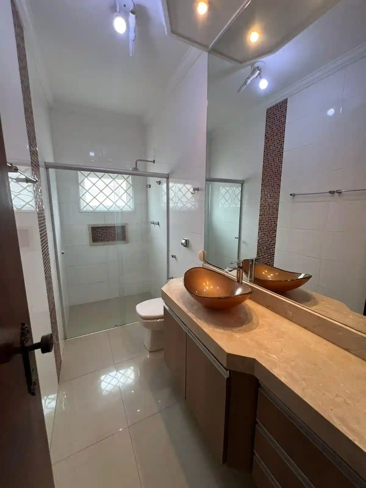 Casa com 4 quartos à venda, 290m² — foto 24 de 30