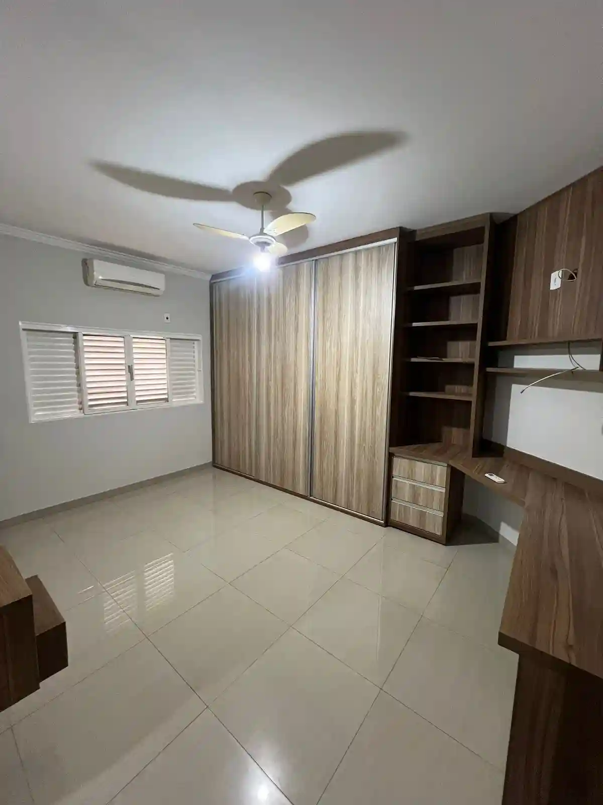 Casa com 4 quartos à venda, 290m² — foto 13 de 30