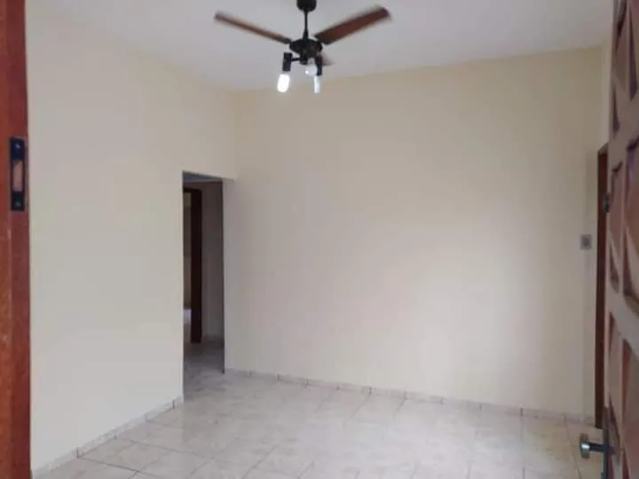 Casa à venda — foto 1 de 8