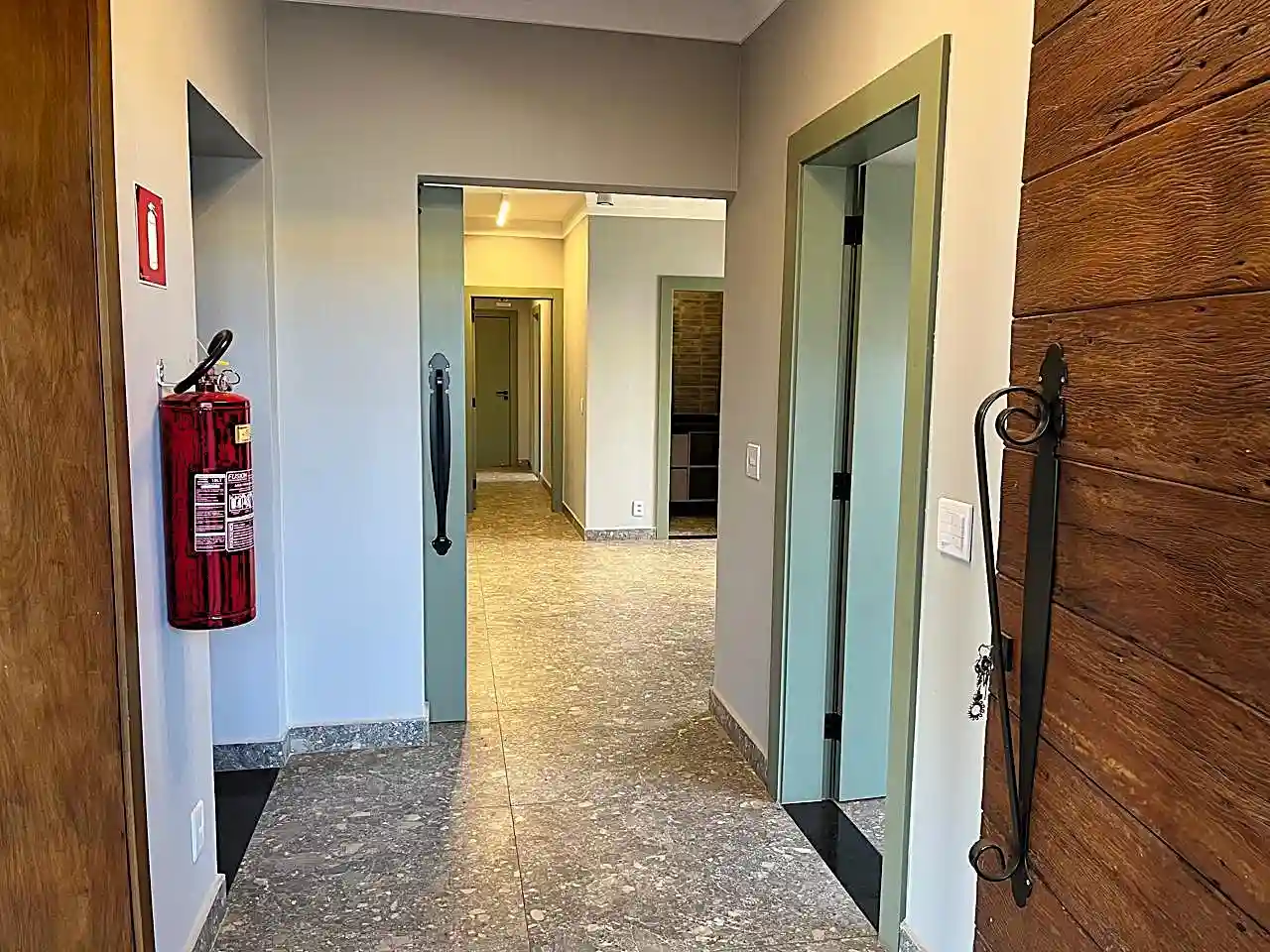 Loja / Salão / Ponto Comercial  para aluguel, 1500m² — foto 15 de 43