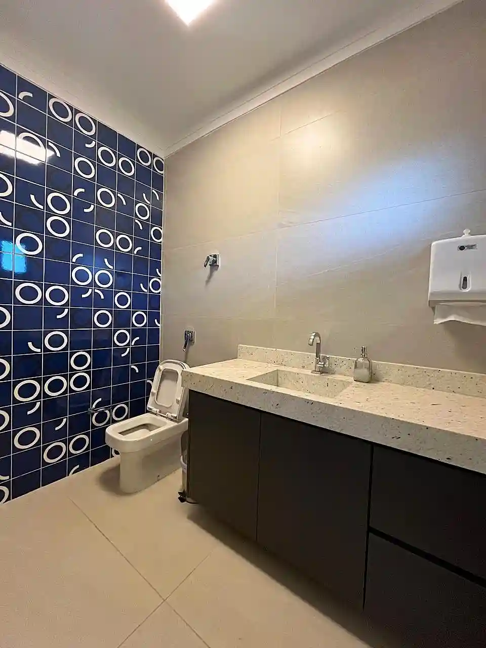 Loja / Salão / Ponto Comercial  para aluguel, 1500m² — foto 25 de 43