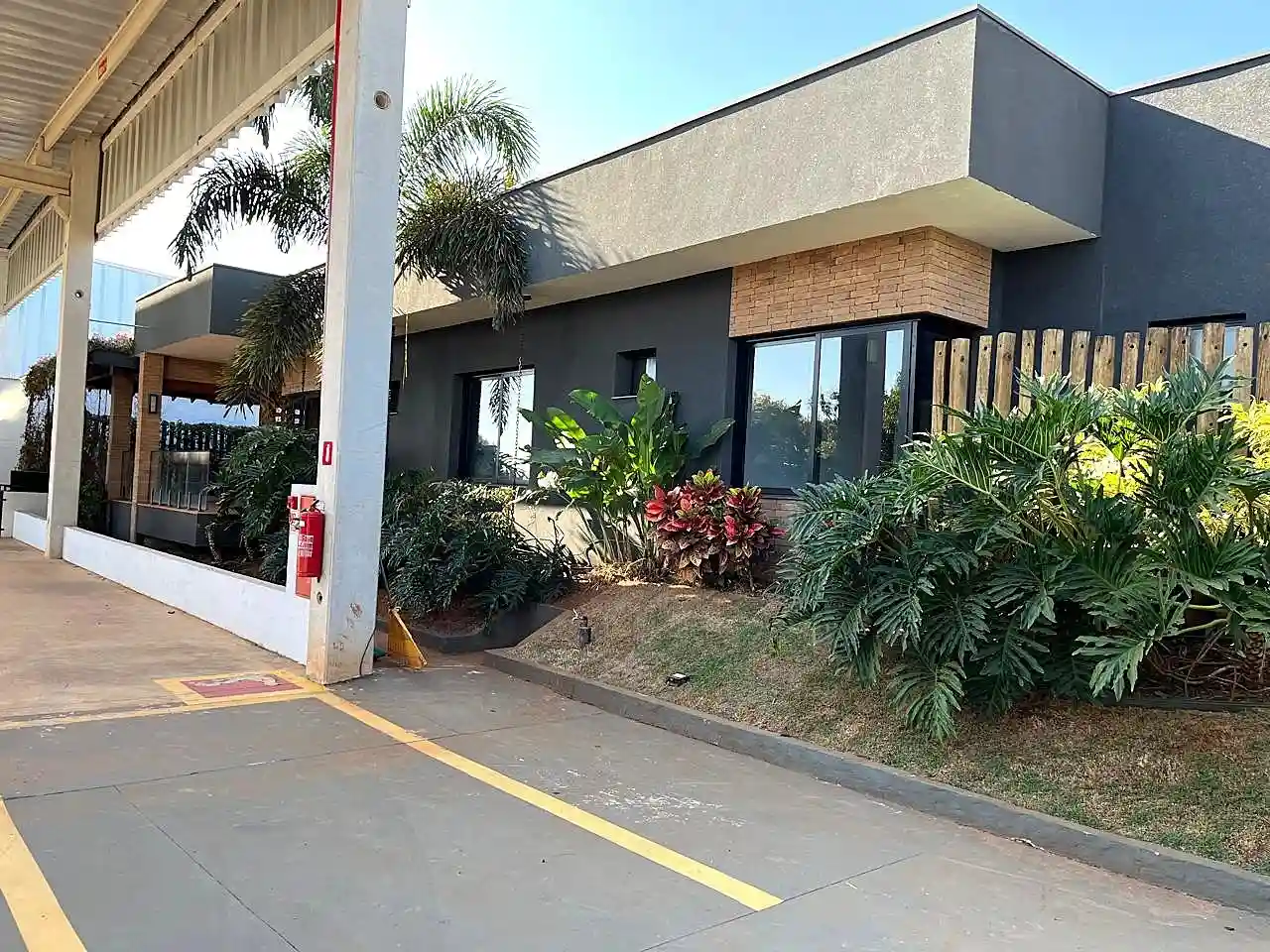 Loja / Salão / Ponto Comercial  para aluguel, 1500m² — foto 13 de 43