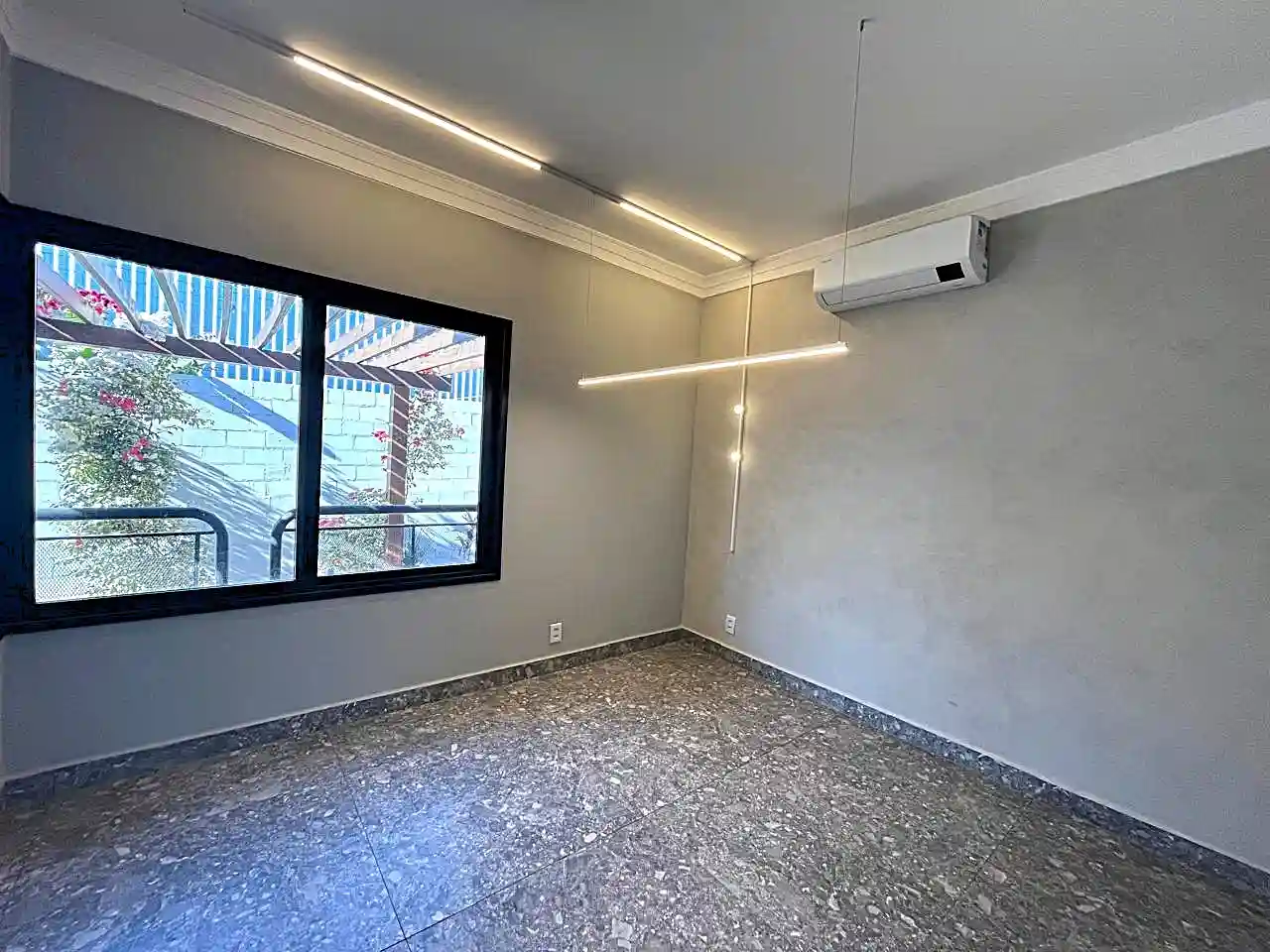 Loja / Salão / Ponto Comercial  para aluguel, 1500m² — foto 26 de 43